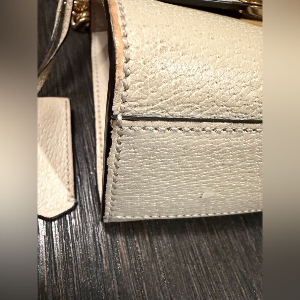 GUCCI Padlock Bee Leather Shoulder Bag Ivory - Picture 4 of 16